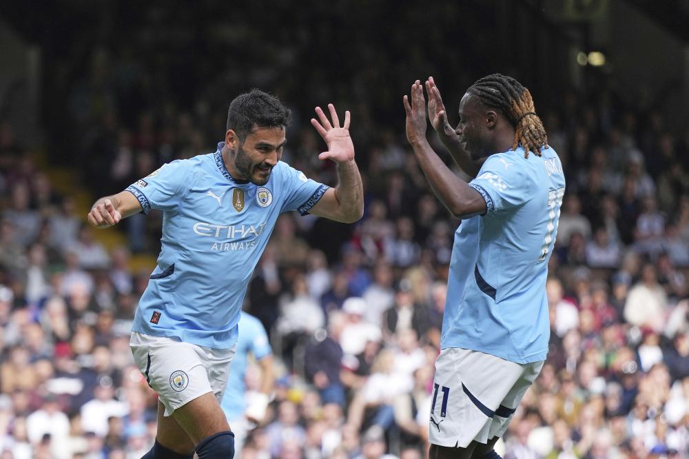 记者：吉乌飞往桑德兰的航班被推迟，但交易没告吹