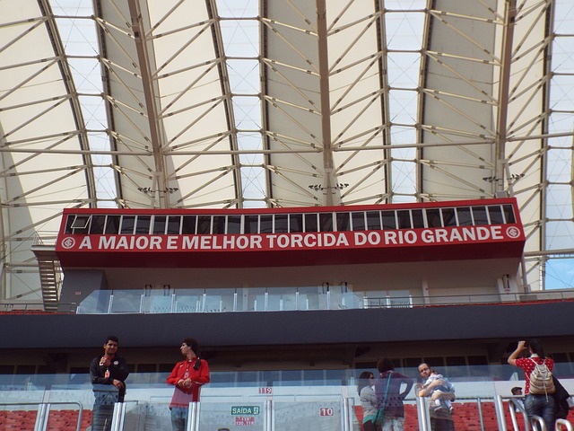 活及比賽中 活及比賽中